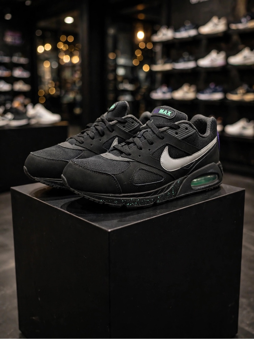 Nike Air Max IVO 'Black Metallic Silver/Scream Green’ (2021)